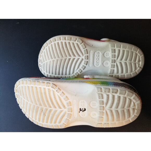 Tie Dye Rainbow Colors Classic Crocs Womens 11 Mens 9 Beach Casual - Picture 4 of 5